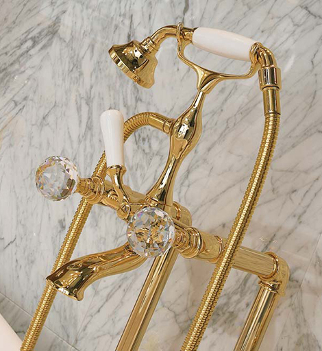 lineatre-bathroom-gold-5.jpg
